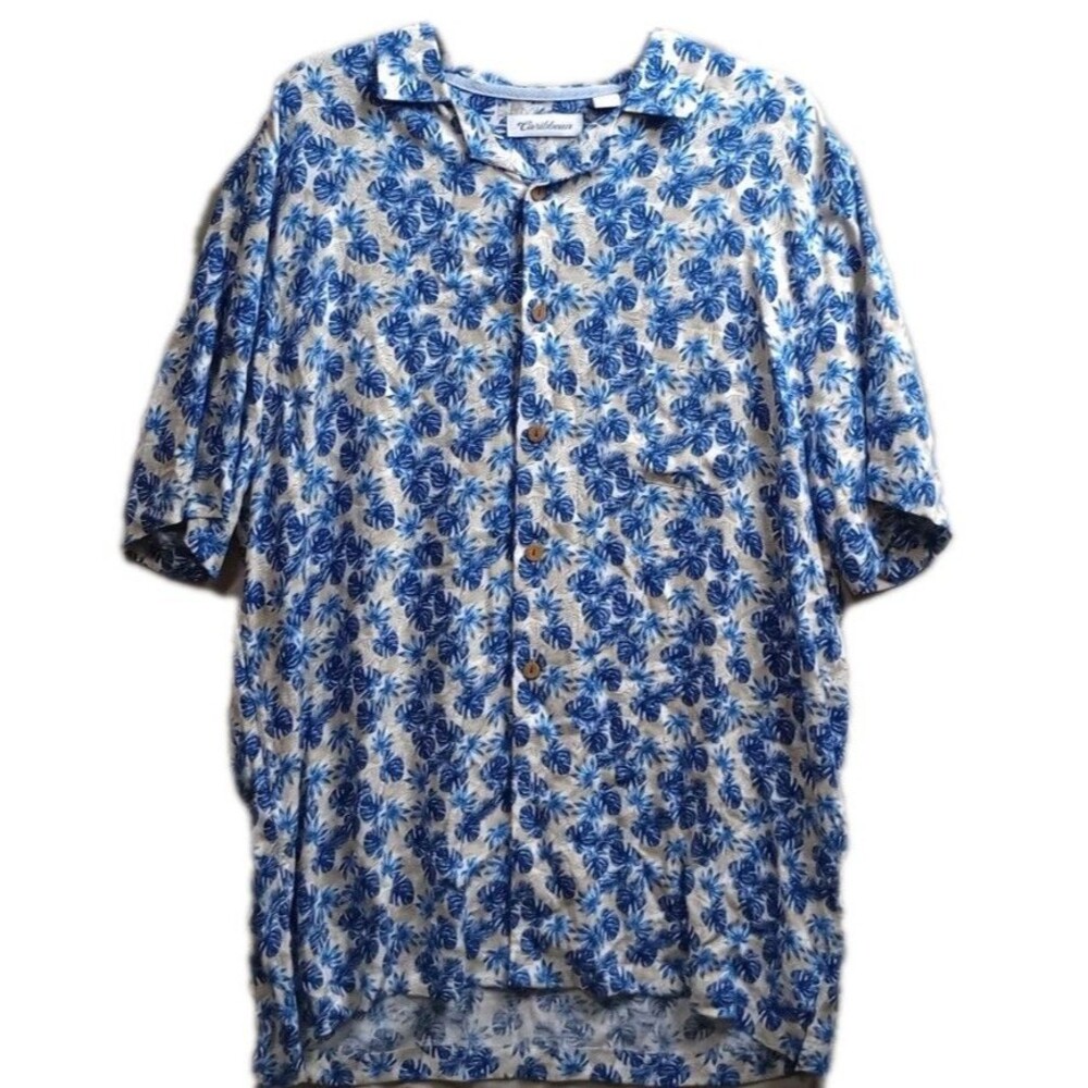 Caribbean Men's L Blue And Cream Hawaiian Collared Button Up Short Sleeve Shirt